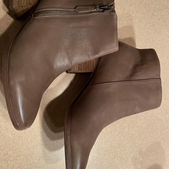 Crown Vintage Leather Ankle Boot - Picture 4 of 6